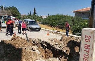 Su arızasını giderirken göçük altında kaldılar