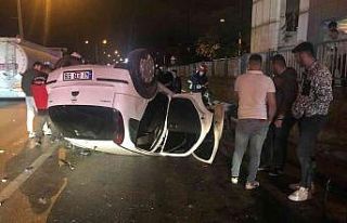 Takla atan otomobilden çıkan 5 arkadaşın burunları...