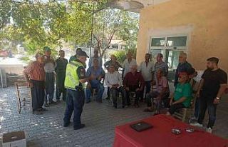 Tarsus jandarması okul ve kahvehanelerde trafik eğitimi...