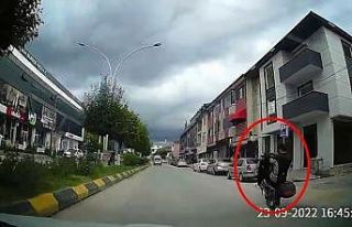 Tek teker giderek tehlike saçan şahıs hırsızlıktan...