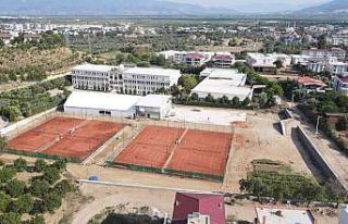 Tenispark’ta çevre düzenleme çalışmaları başladı