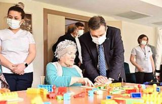 Tepebaşı Belediyesi alzheımer hastalarının yanında