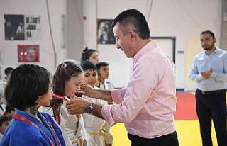 Tesisler yapıldı, madalyalar geldi