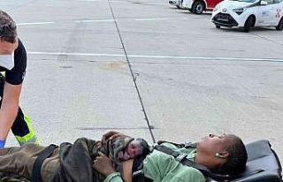 THY uçağında hamile kadın doğum yaptı