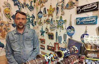 Tırnakçı turistler Kuşadası’nda esnafı dolandırdı
