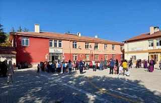 Tomarza’da 4 bin 432 öğrenci ders başı yaptı