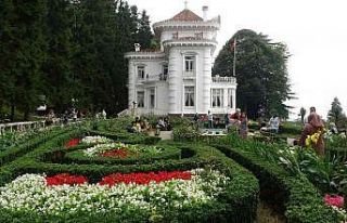 Trabzon’da turizm merkezlerine ziyaretçi akını