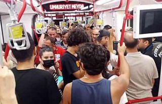 Tramvayda gerginlik: Çevik kuvvet olaya müdahale...