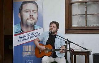 Tuna Kiremitçi, Kuşadalı sevenleriyle buluştu