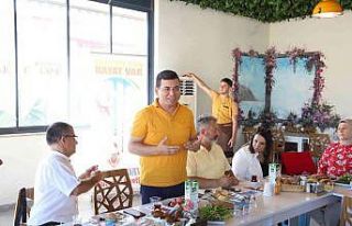 Tütüncü, çölyaklı  ailelerle buluştu