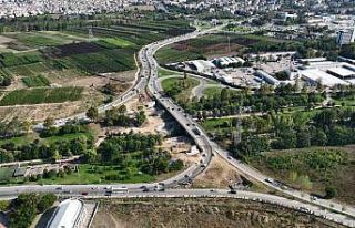 Ulaşım düğümü köprülerle çözülüyor