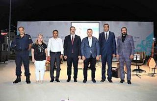 Ünlü şairin oğlu Enderhan Karakoç: "Şiirlerde...