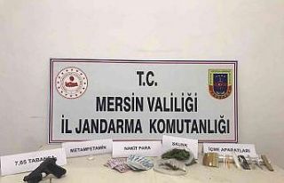 Uyuşturucu satan 3 kişi yakalandı