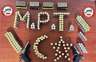 Uyuşturucu ve silah ele geçirildi