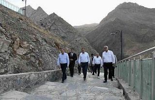 Vali Akbıyık, çalışmaları yerinde inceledi