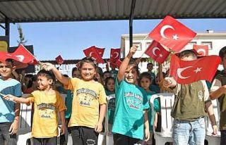 Vali Elban: "Kitap okuyun, spor yapın"