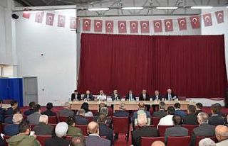 Vali Gürel muhtarların talep ve isteklerini dinledi