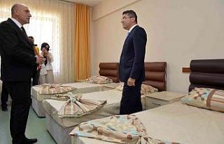 Vali Okay Memiş öğrenci yurtlarını denetledi