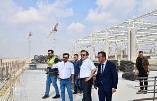 Vali Pehlivan havalimanı inşaatında incelemelerde...