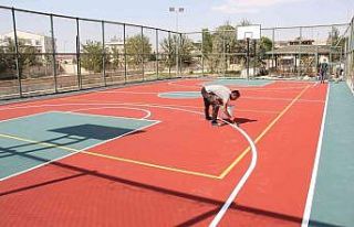 Van Büyükşehir Belediyesinden 125 okula spor sahası