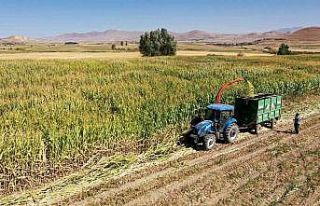 Van Büyükşehir Belediyesinden üreticilere makine...