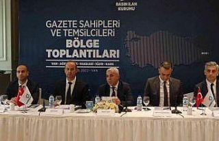 Van’da gazete sahipleri ve temsilcileri bölge toplantısı