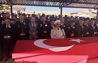 Vatandaşa yardım ederken şehit olan uzman çavuşa...