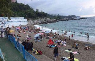 Vatandaşlar hafta sonu plajı boş bırakmadı