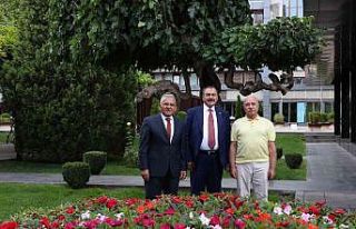 Veysel Eroğlu’ndan Başkan Büyükkılıç’a...