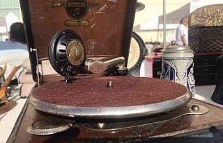 Yaklaşık 100 yıllık tarihiyle gramofon severlerin...