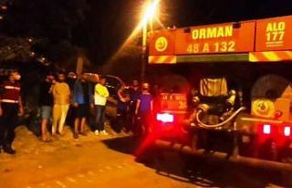 Yangın bir mahalleyi sokağa döktü