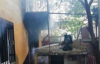 Yangın ev ve işyerini küle döndürdü