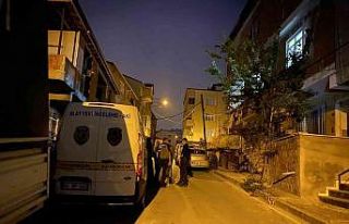 Yaşlı adam zihinsel engelli oğlu tarafından bıçaklanarak...