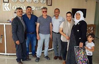 Yerde bulduğu yarım milyondan fazla parayı sahibine...