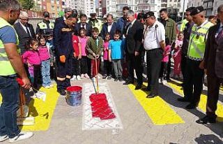Yozgat’ta öğrenciler “Hayata saygı duruşu”...