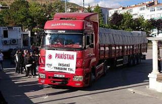 Yozgat’tan Pakistan’a yardım tırı dualarla...