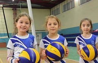 Yunusemre’de kış voleybol kursu kayıtları başladı