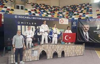 Yunusemreli judocular Kocaeli’den başariyla döndü