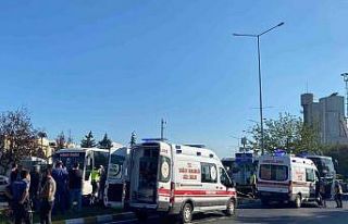 Zincirleme kazada 17 işçi yaralandı