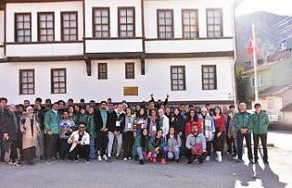 100 öğrenci Yeşilay’ın kampında bir araya geldi