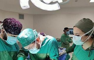 11 yaşındaki çocuğa ‘Epilepsi pili’ ameliyatı...