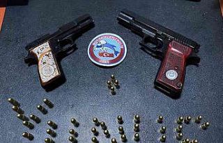 2 adet ruhsatsız tabancayla yakalandı