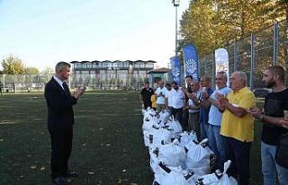 2 bin 700’den fazla malzemeyle amatör futbol kulüplerine...