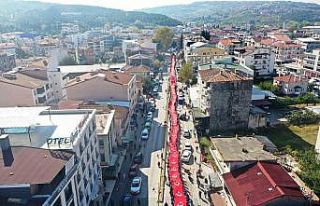 300 metrelik Türk bayrağı ile Cumhuriyet coşkusu