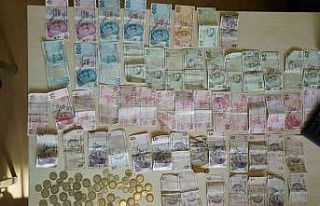 3 saatte bin 555 lira toplayan "Banker Arif"in...