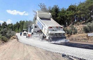 4 ilçede 24 mahallenin yolları yapıldı