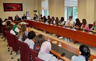 5 farklı ülkeden 60 genç ÇAKÜ’yü ziyaret etti