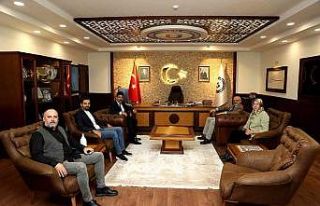 ADÜ Rektörü Aldemir, AK Parti Efeler ilçe yönetimini...