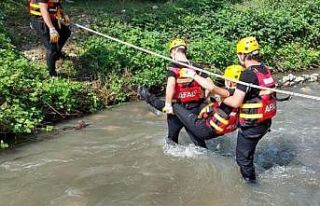 AFAD ekipleri tarafından su üstü kurtarma tatbikatı...
