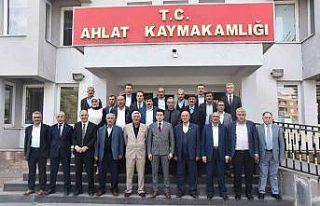 Ahlat’ta 19 Ekim Muhtarlar Günü kutlandı